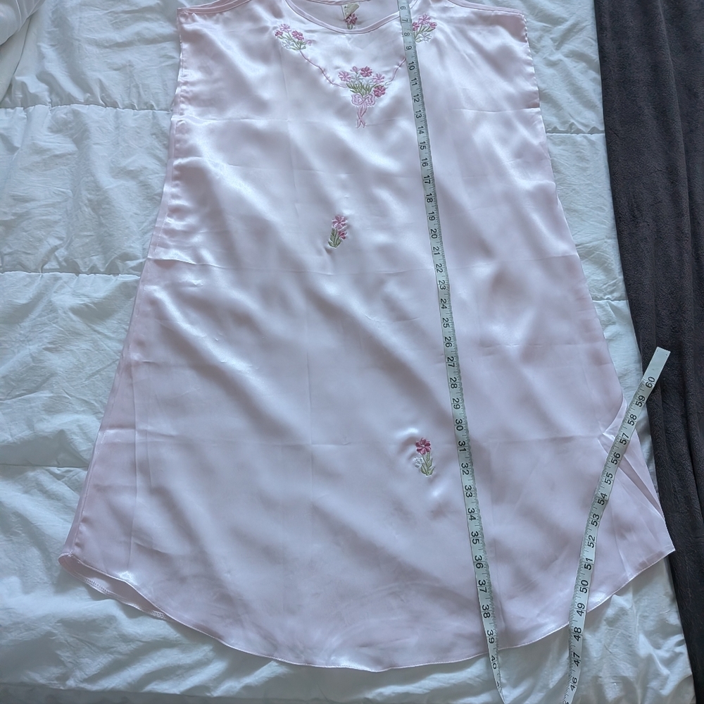 Pink Satin Slip Dress with Floral Embroidery M - L - Picture 7 of 9